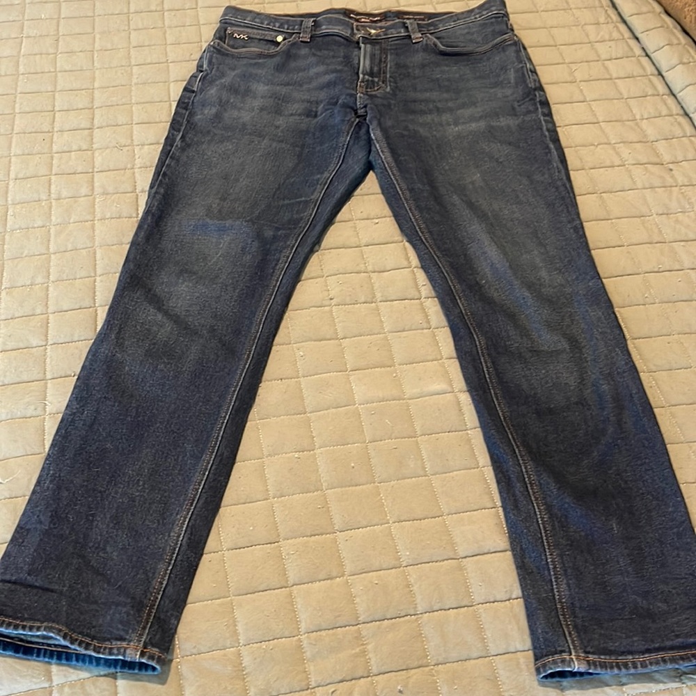Blue relaxed jeans